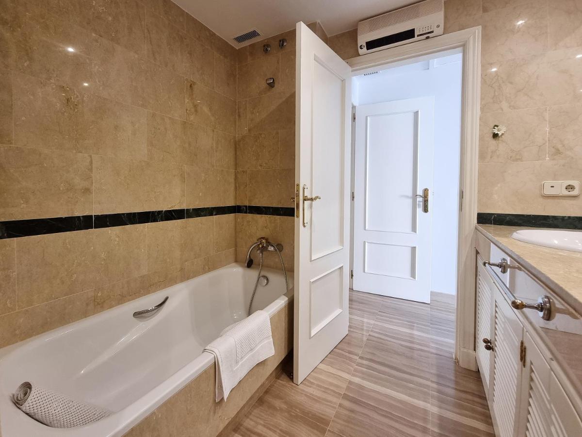 Luxury Hacienda Playa Apartment Marbella Bagian luar foto