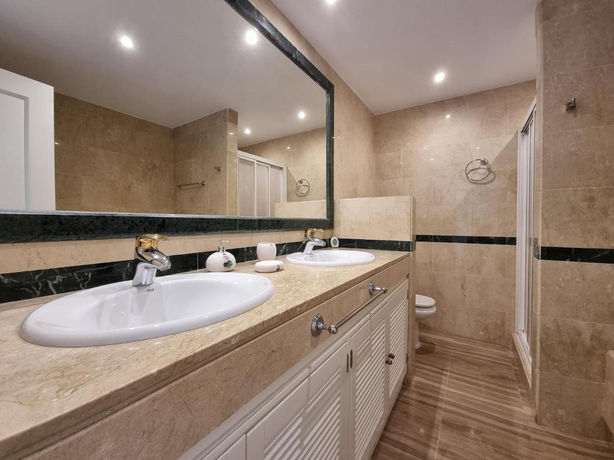 Luxury Hacienda Playa Apartment Marbella Bagian luar foto