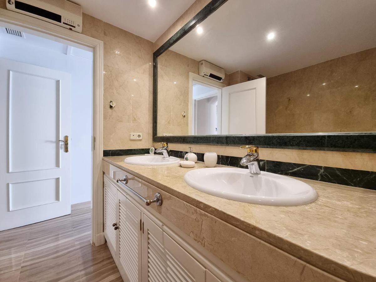 Luxury Hacienda Playa Apartment Marbella Bagian luar foto
