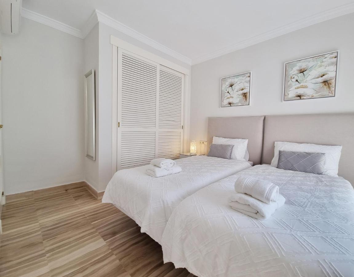 Luxury Hacienda Playa Apartment Marbella Bagian luar foto