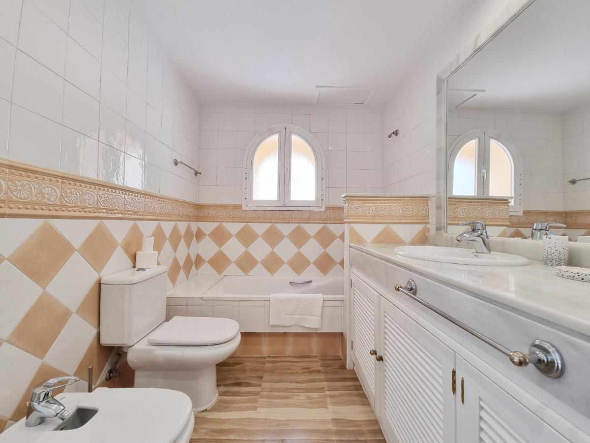 Luxury Hacienda Playa Apartment Marbella Bagian luar foto